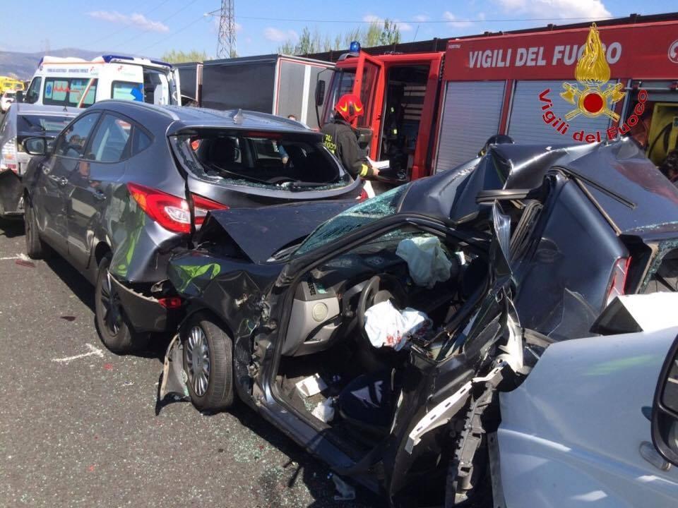 Tamponamento sull'autostrada A1: grave un giovane di 23 anni