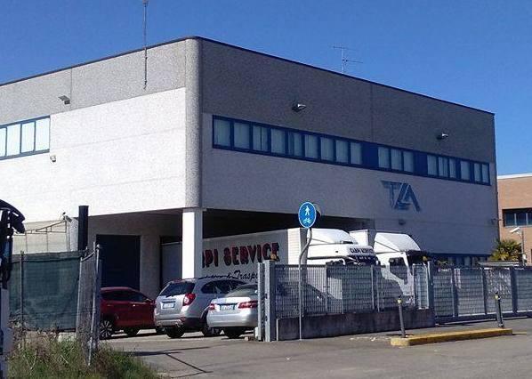 Carpi Service, ladri rubano capi di Trussardi   