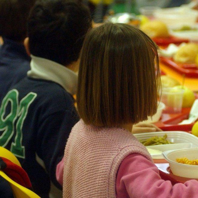Che cosa mangiano i bimbi a mensa? Lo scopro con un clic 
