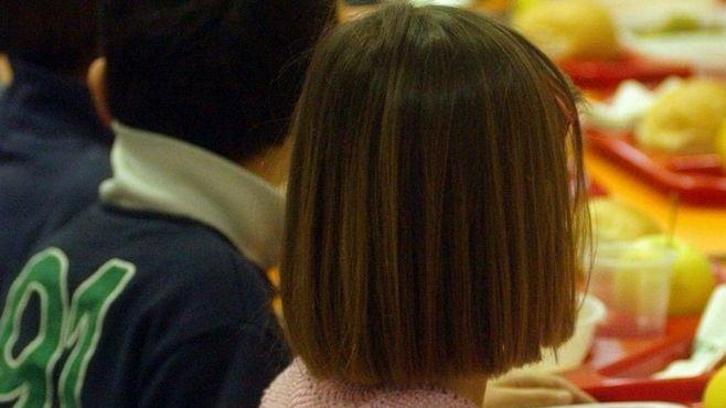 Che cosa mangiano i bimbi a mensa? Lo scopro con un clic