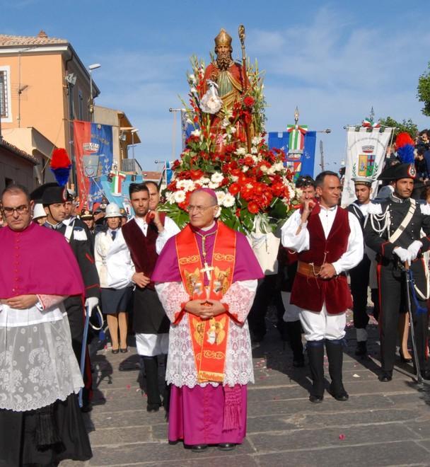 La festa di maggio si mette in moto 