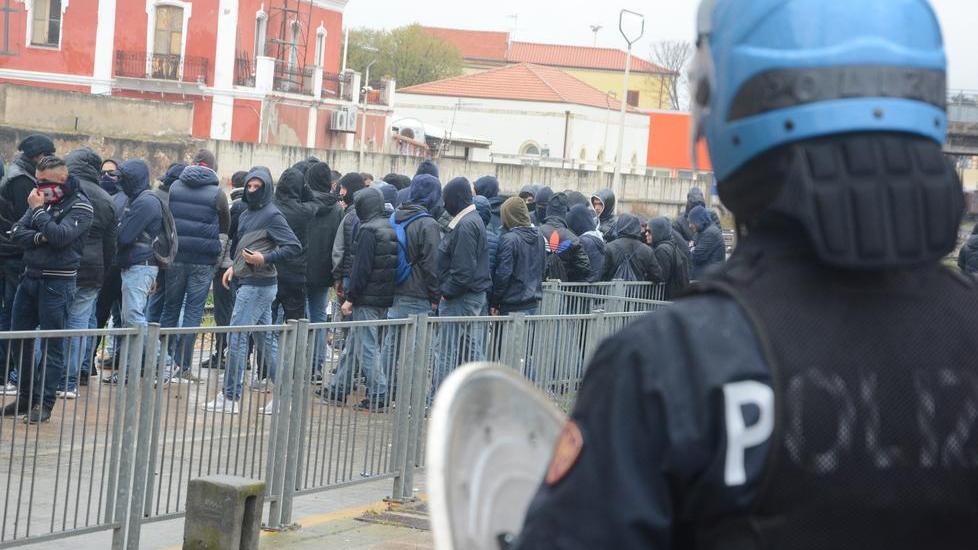 I buchi nella sicurezza dietro il raid dei teppisti cagliaritani a Sassari 