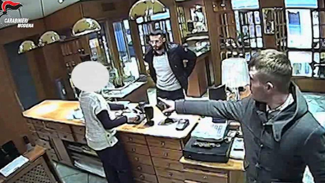 Rapinarono gioielliere disabile di Vignola: condannati a 20 anni