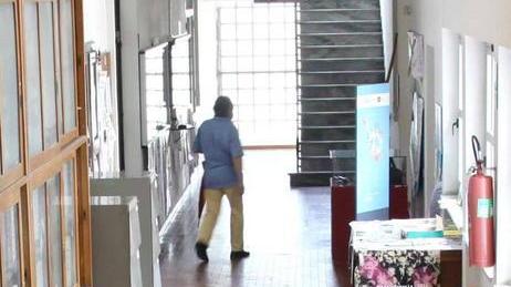 Impiegati comunali sotto tiro: «Noi spiati come fannulloni»