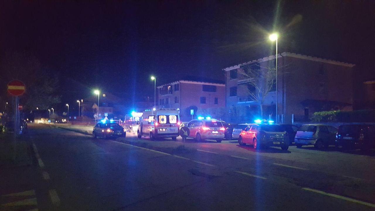 Ferrara, accoltellato all'addome dalla figlia