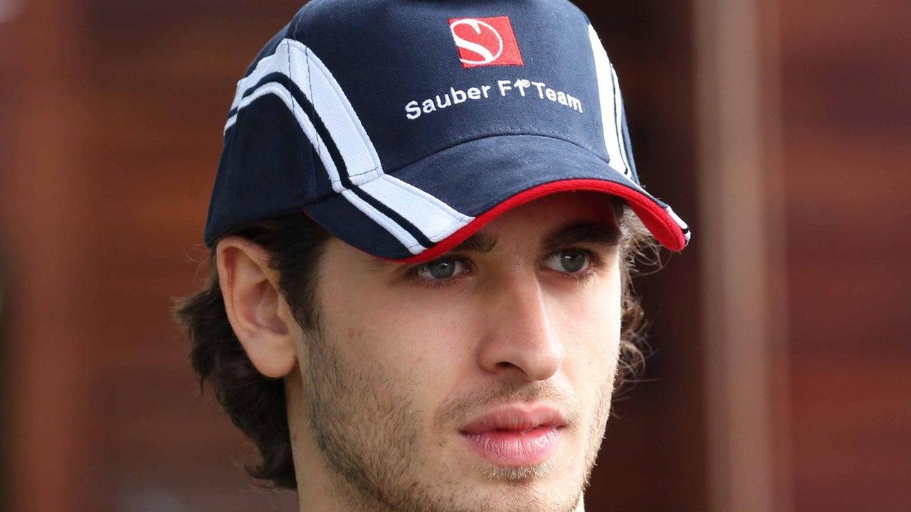 fiorio promuove giovinazzi