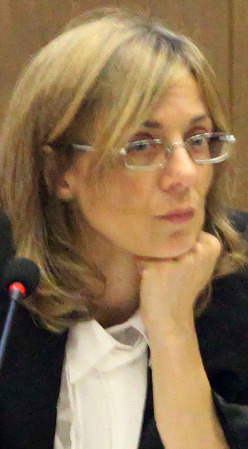 Coca, processati i due fidanzati condannata lei, per un “favore” 