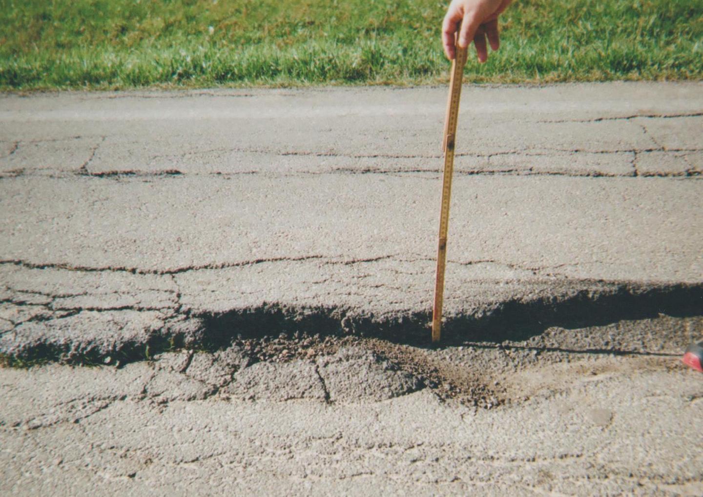 «La nostra strada è abbandonata» 