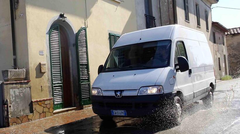Dalle 8 alle 17 stop a tutti i veicoli