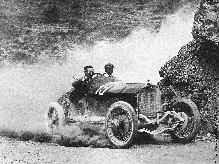 Una targa per il pilota che donò il Castello a Vinci