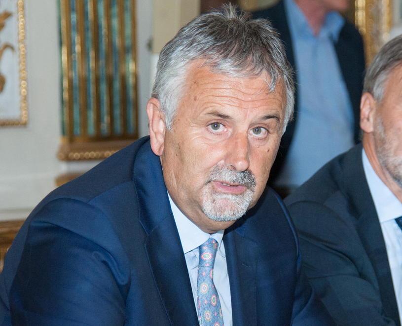 «Non si costruirà nei 300 metri dal mare»
