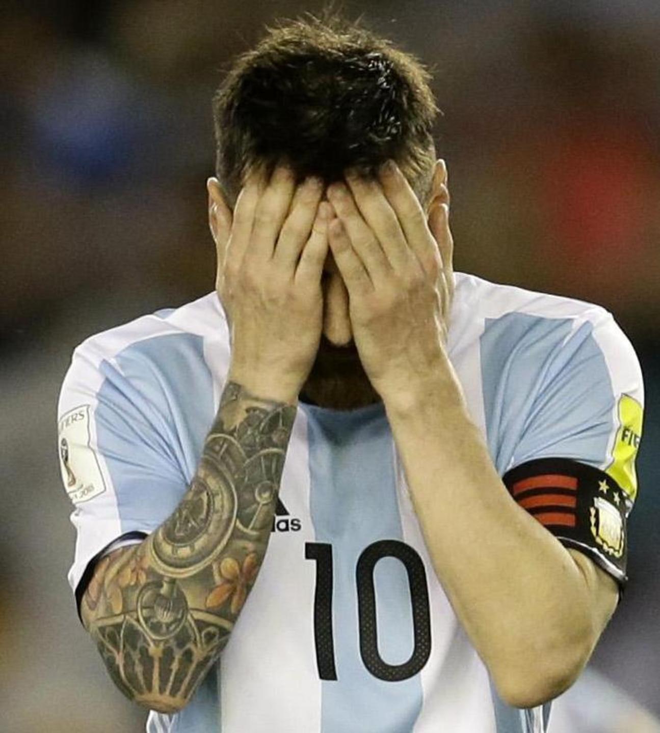 Insulti a guardalinee Messi squalificato 4 turni in Nazionale