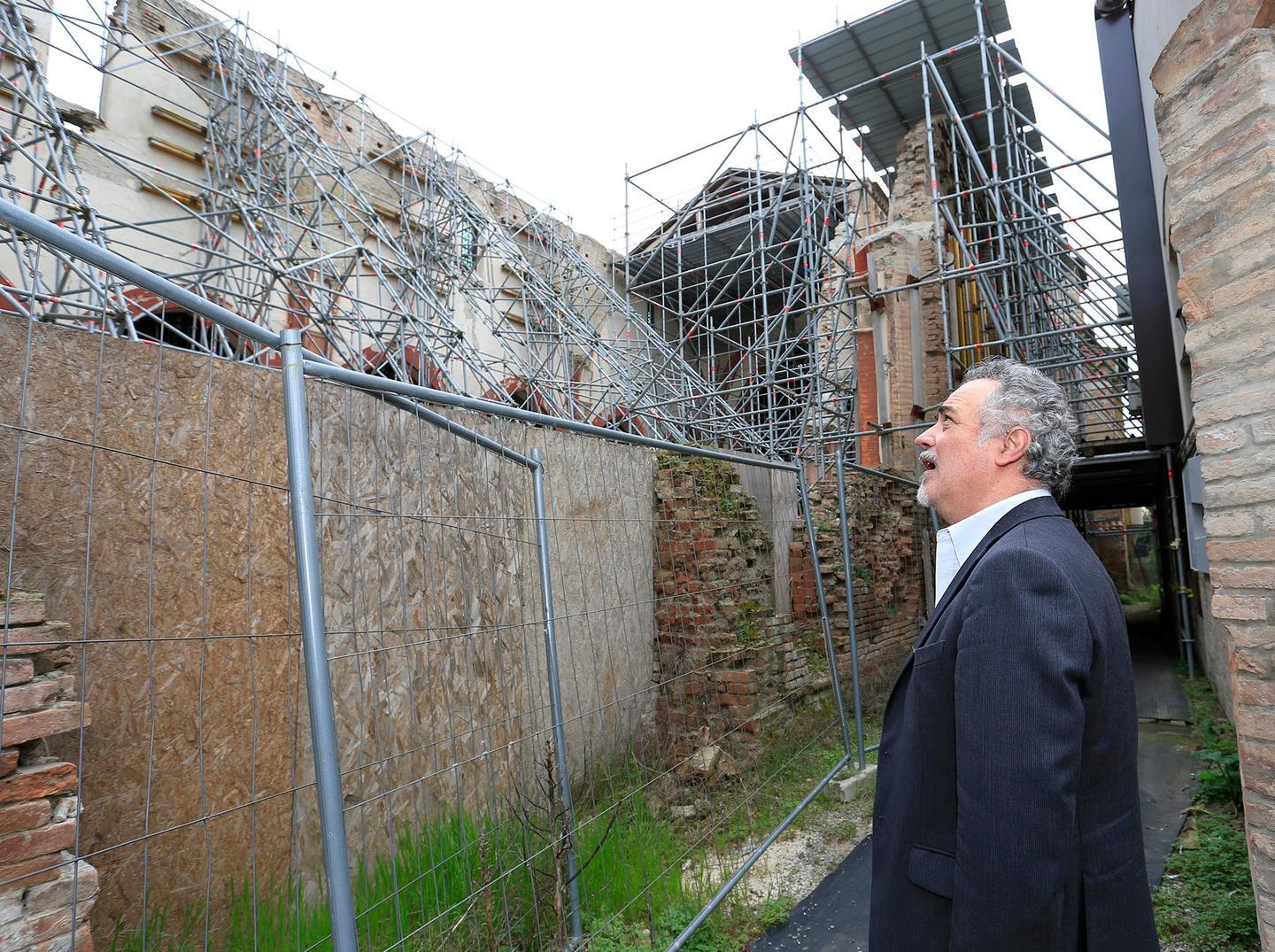 Metal detector e tornelli filtreranno i fedeli 