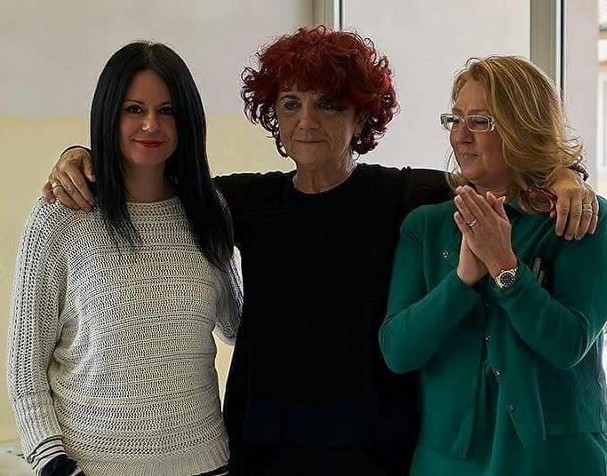 L’abbraccio della ministra ai ragazzi dello Iozzelli