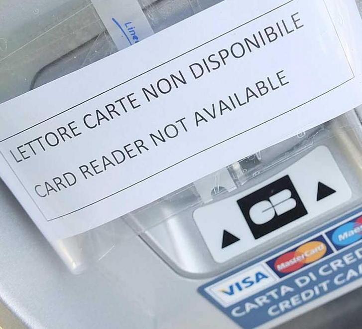 Si paga solo con moneta