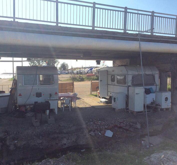 Sgombero delle roulotte per i lavori alla Passerella 