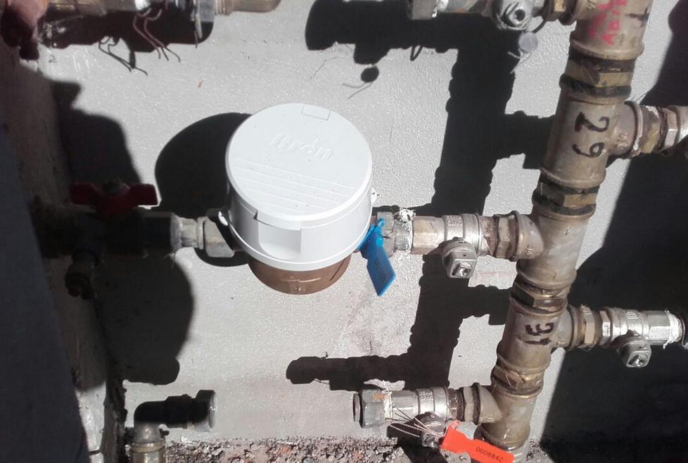 Abbanoa slaccia il contatore a una famiglia con disabili