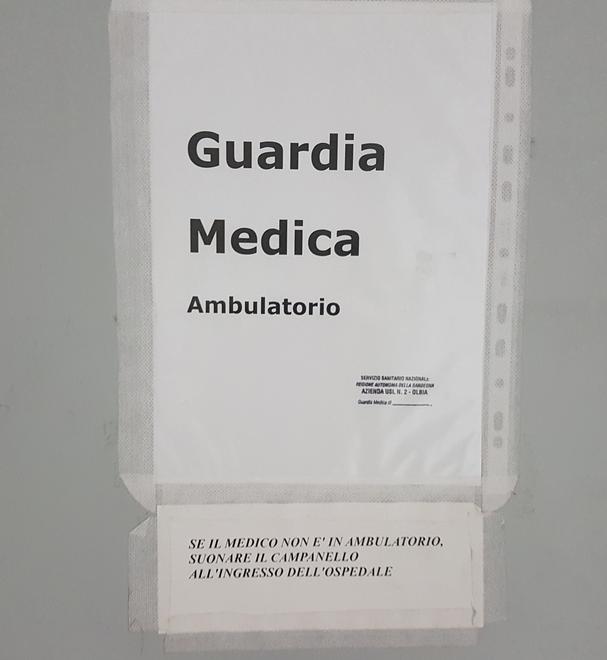 Denuncia due medici: rifiutano la visita 