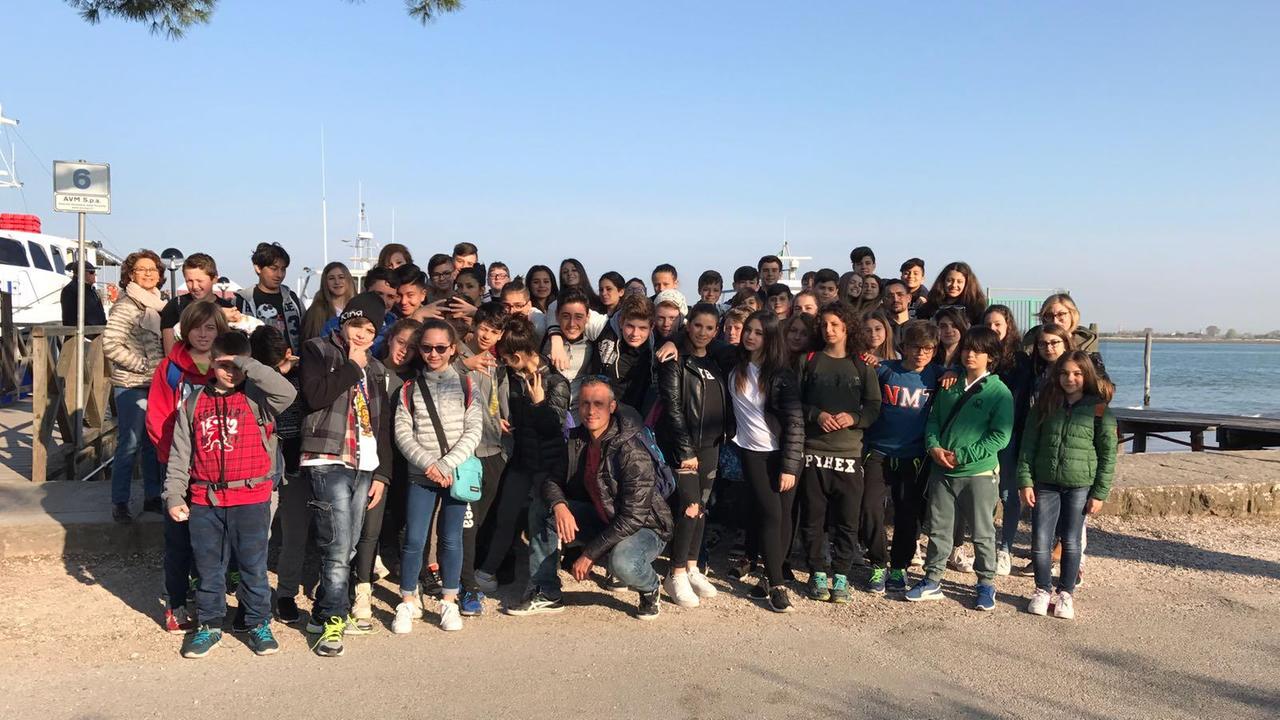 Studenti a Venezia durante il blitz antiterrorismo