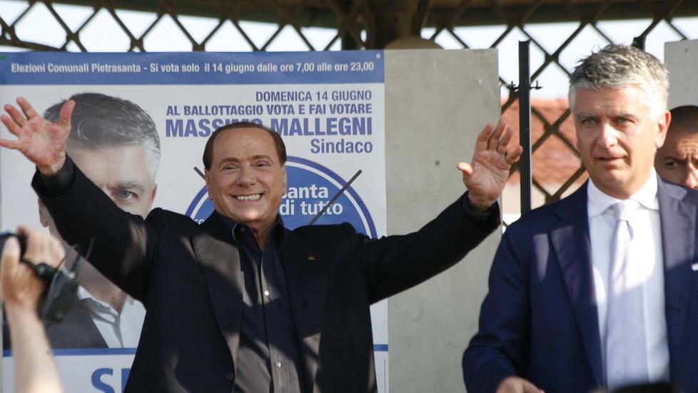 Berlusconi in Versilia a fine aprile