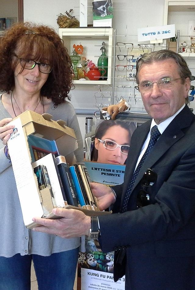Con “Una scatola di libri” la lettura entra nei negozi
