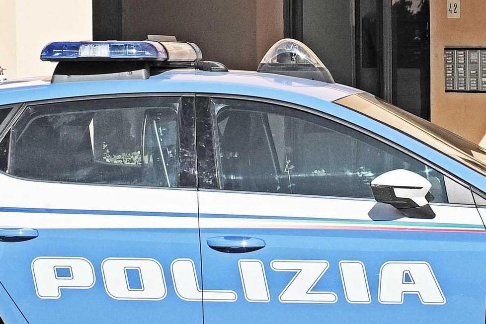 A 14 anni spaccia vicino a scuola 
