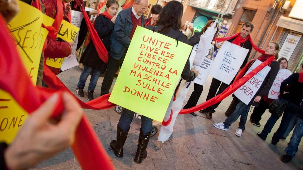 Calano le denunce, ma non le violenze