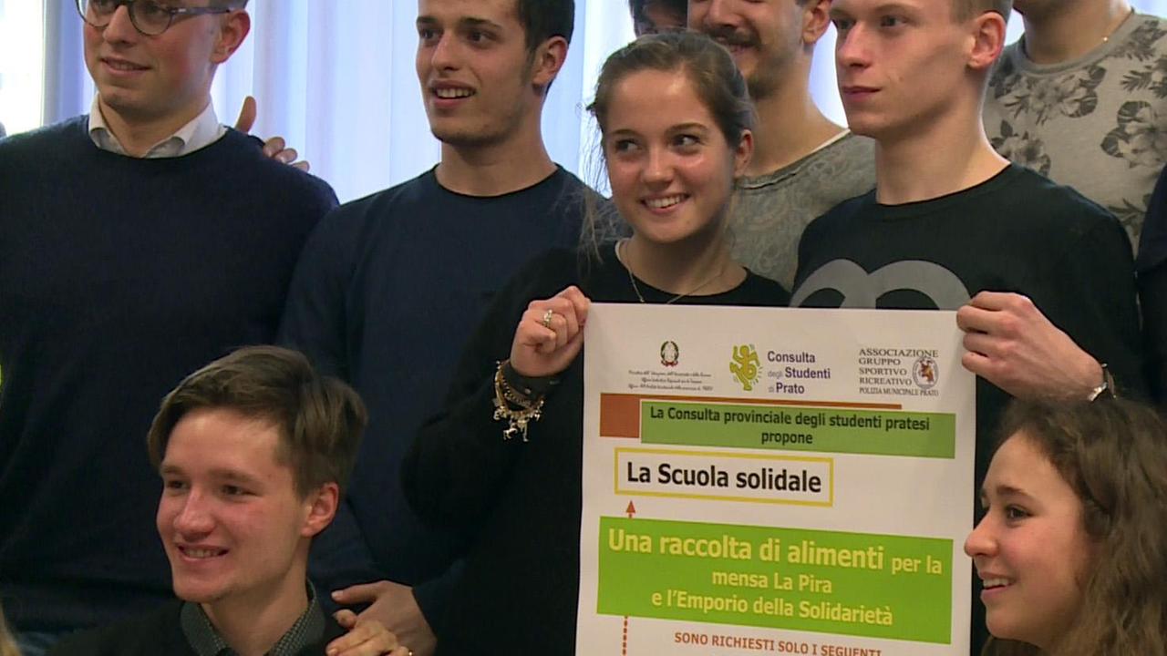 Gli studenti mobilitati in favore dell'emporio e della mensa Giorgio La Pira