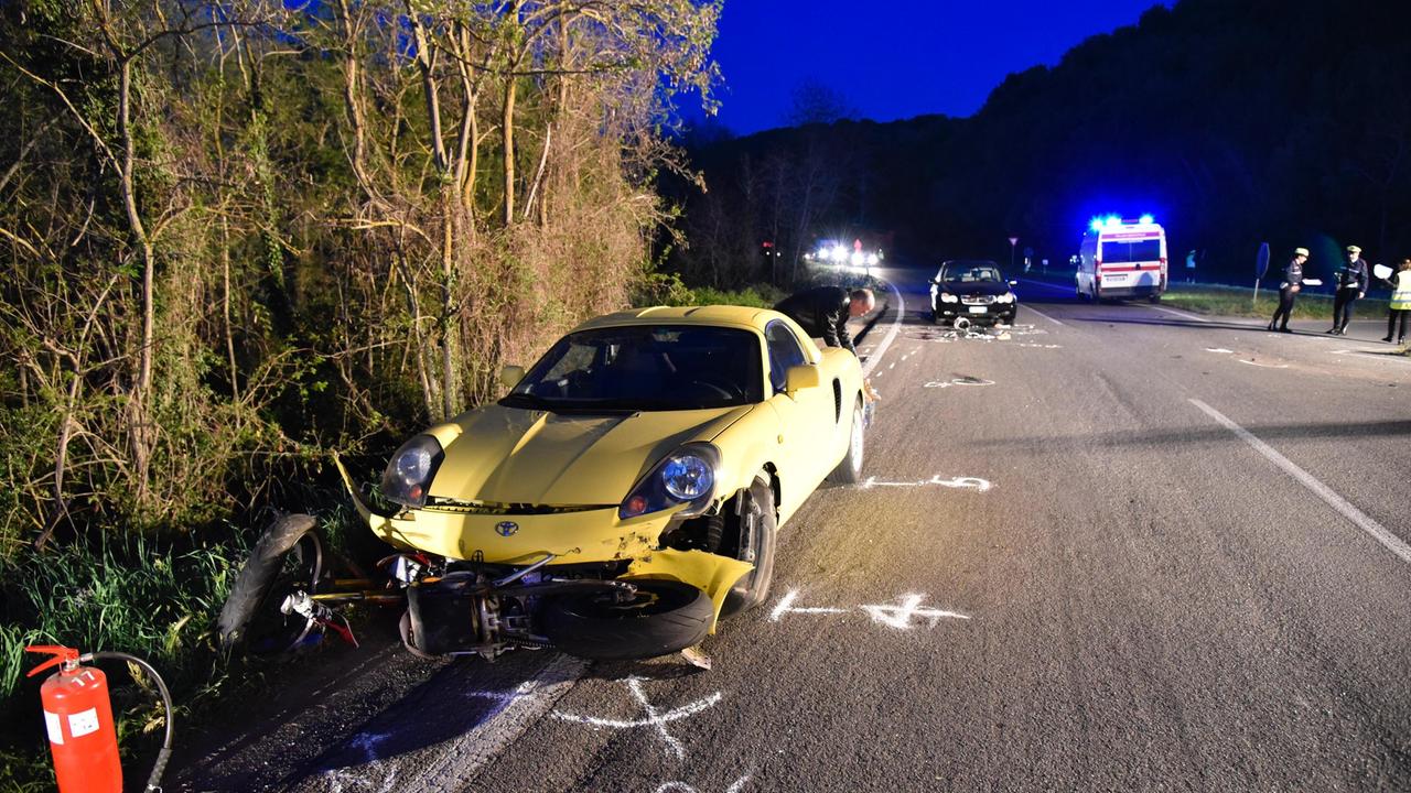Il punto dell'incidente a Istia (foto agenzia Bf)