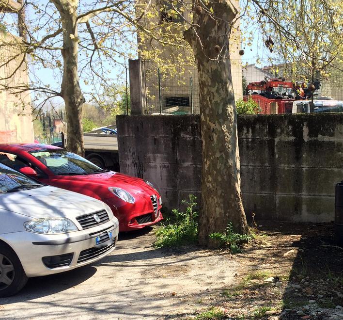 Ora il parcheggio è (quasi) pulito 