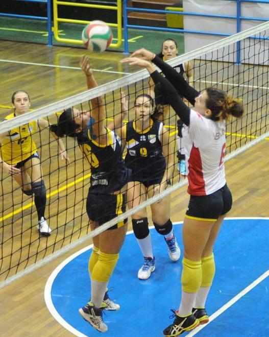 Volley: under 13 e 14 in visita alla maison sponsor Scervino 
