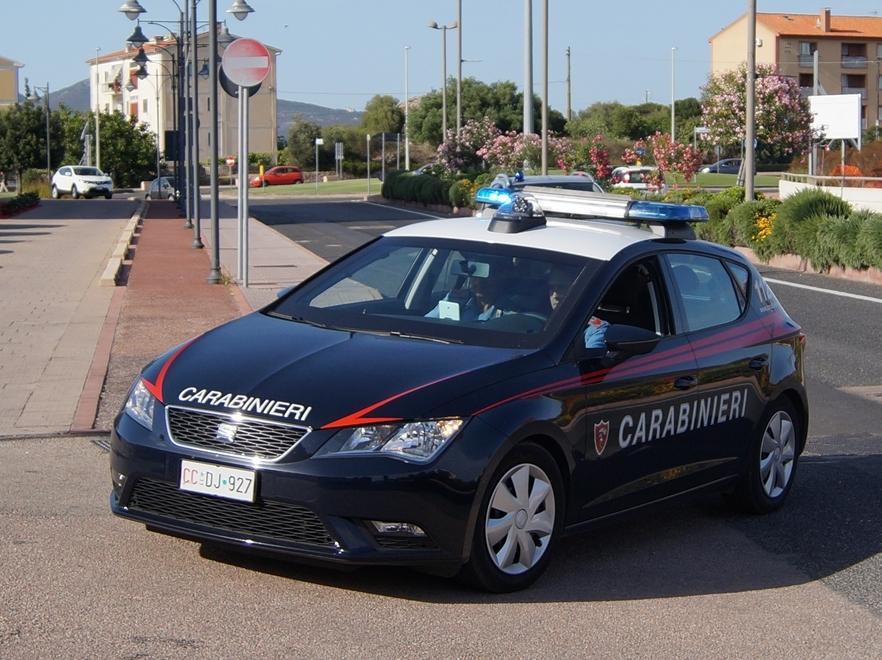 La Maddalena, sindaco nel mirino danneggiata con l’acido la Bmw 