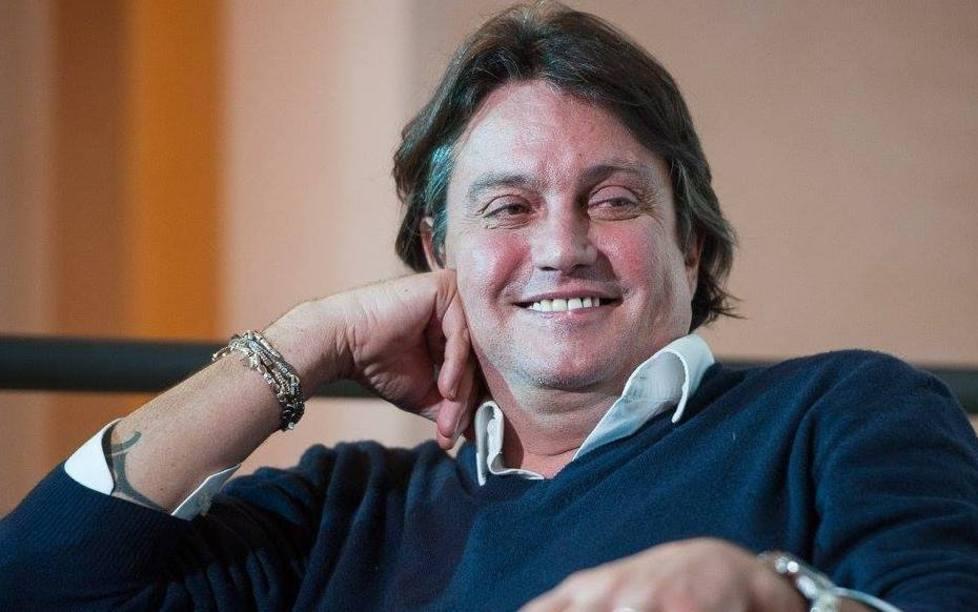 Cristiano De Andrè, lite e botte alla fidanzata in piazza a Santa Teresa