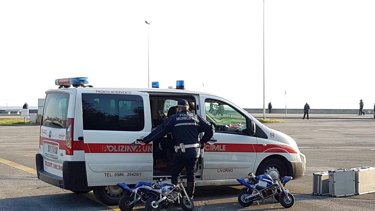 Rotonda di Ardenza, le minimoto corrono troppo: autovelox e poi il sequestro