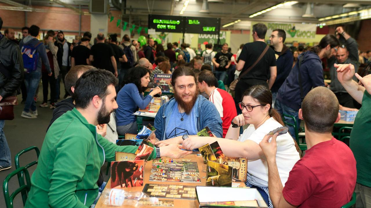 Modena, in migliaia a Play la fiera del divertimento e del gioco intelligente