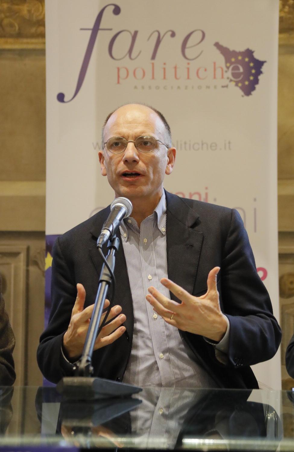 Enrico Letta durante la presentazione del suo libro