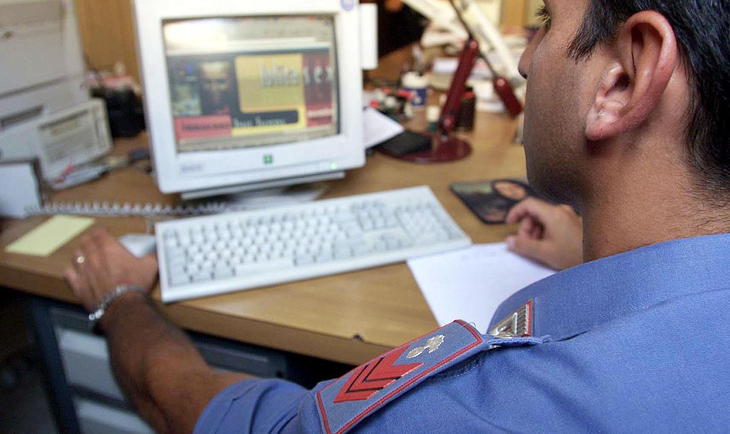 Hacker utilizza il phishing per svuotare un conto postale 