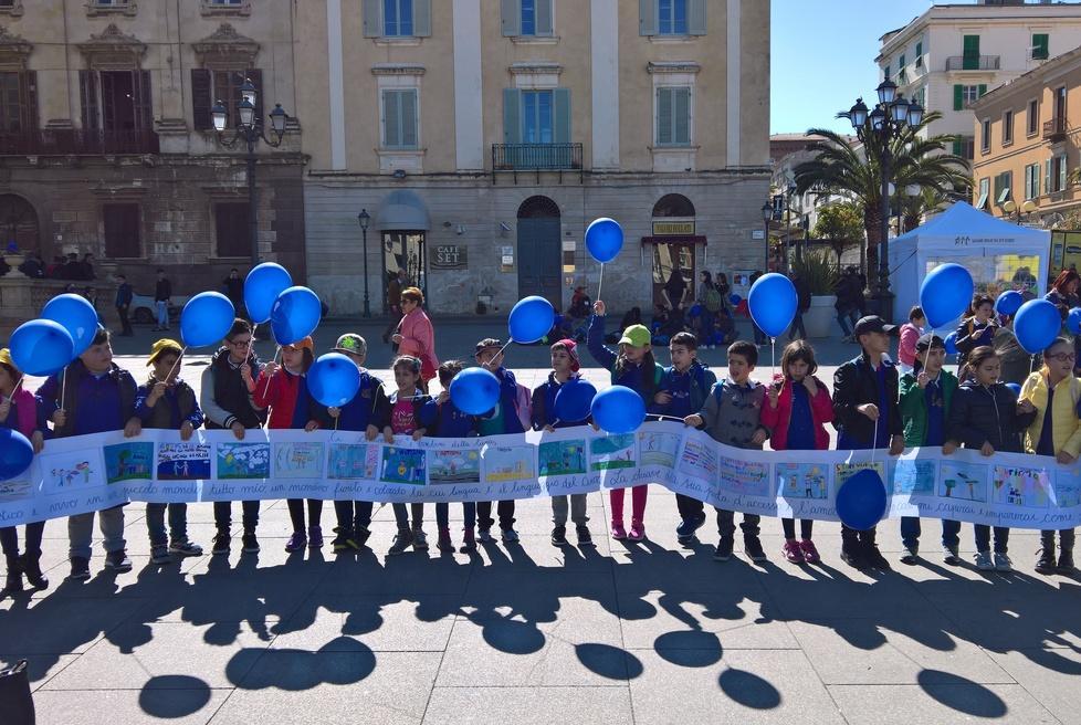 In volo 1500 palloncini dedicati agli amici speciali 