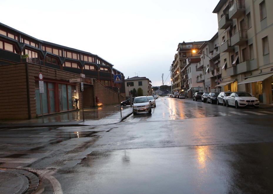 Via Russo a Empoli dove è avvenuta l'aggressione (Foto Agenzia Carlo Sestini)