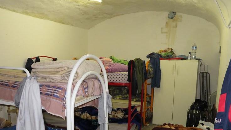 Nel fondo commerciale quindici posti letto