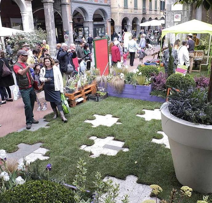 A Pisa “sboccia” Fior di Città di giorno e di notte 