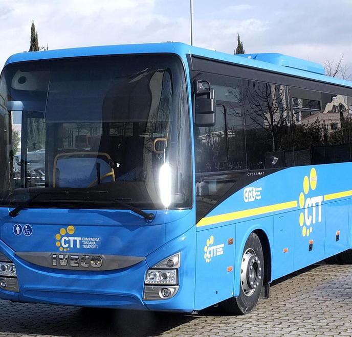 Autobus con “porte aperte” o a chiamata contro gli sprechi