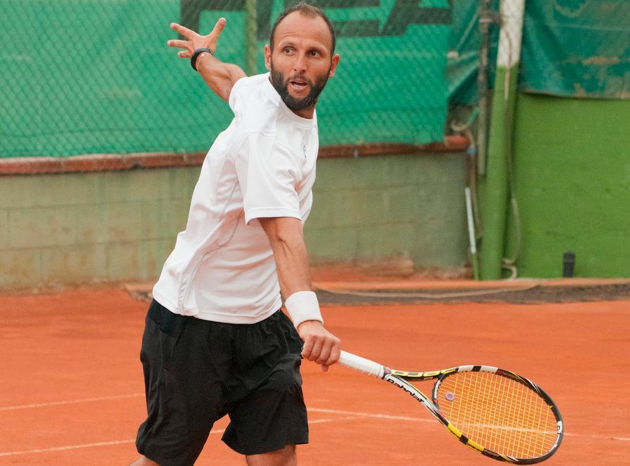 Tennis, il romano Torroni è il nuovo re della Torres 