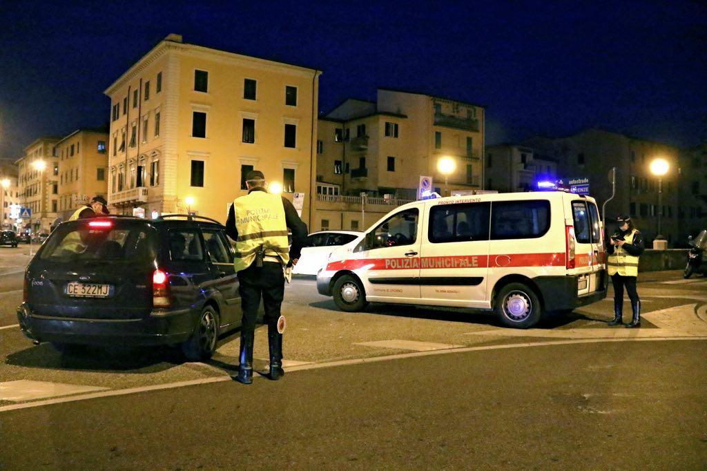 Controlli a bar, pub, kebab e circoli cittadini: due sanzioni