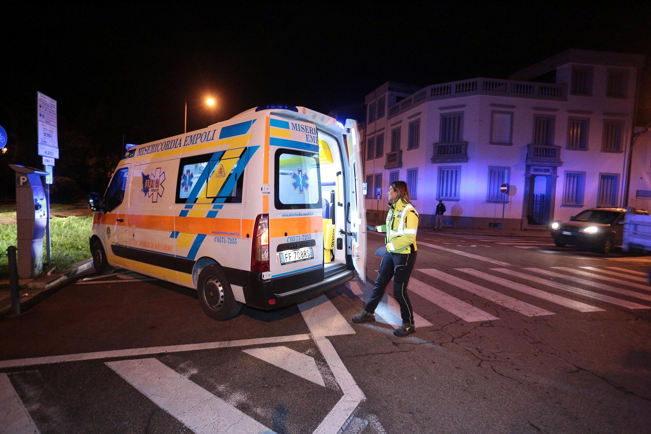 Un'ambulanza della Misericordia di Empoli (foto d'archivio)