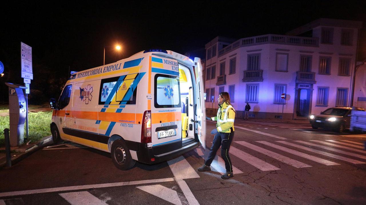 Un'ambulanza della Misericordia di Empoli (foto d'archivio)