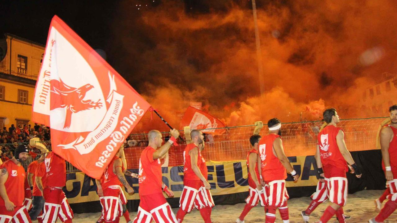 Una delle sfilate della Palla Grossa (foto Batavia)