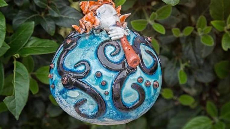 Una delle ceramiche di Debora Ciolli