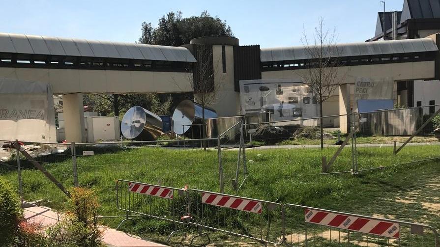 La Colonna spezzata presto tornerà al suo posto al Pecci