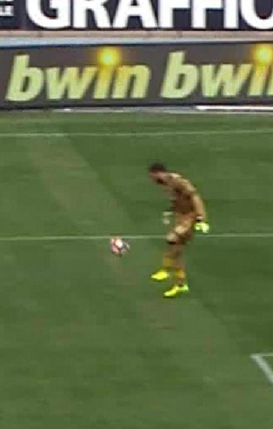Liscio di Donnarumma, c’è il rischio Milanexit 